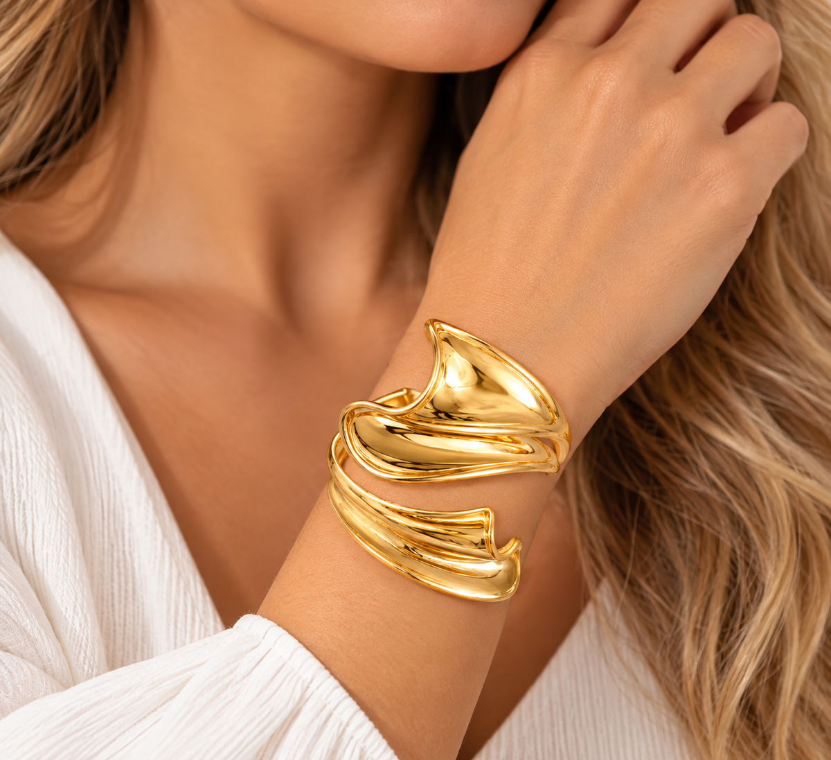 Minimalist Wavy Gold Cuff Bracelet