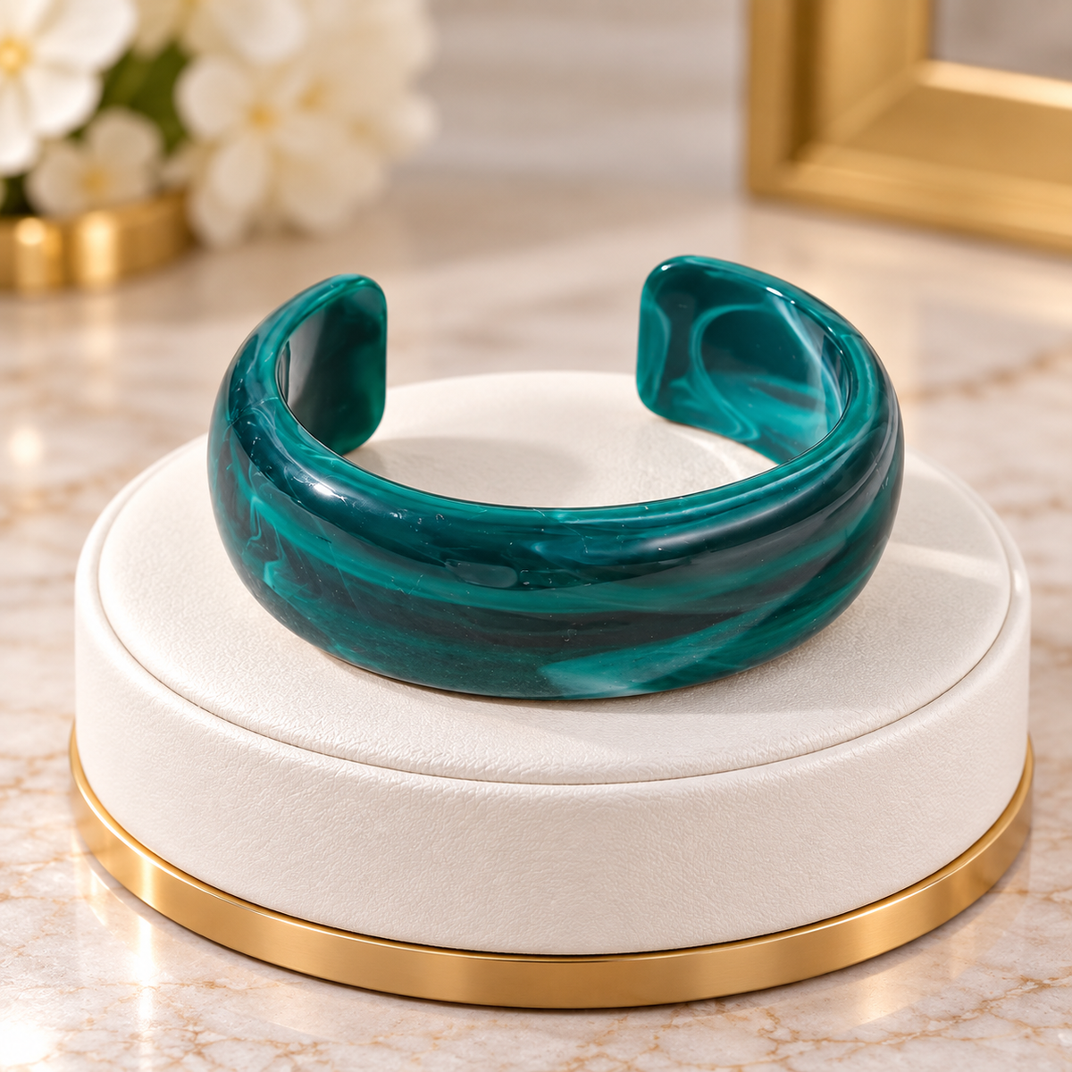 Minimalist Wavy Gold Cuff Bracelet