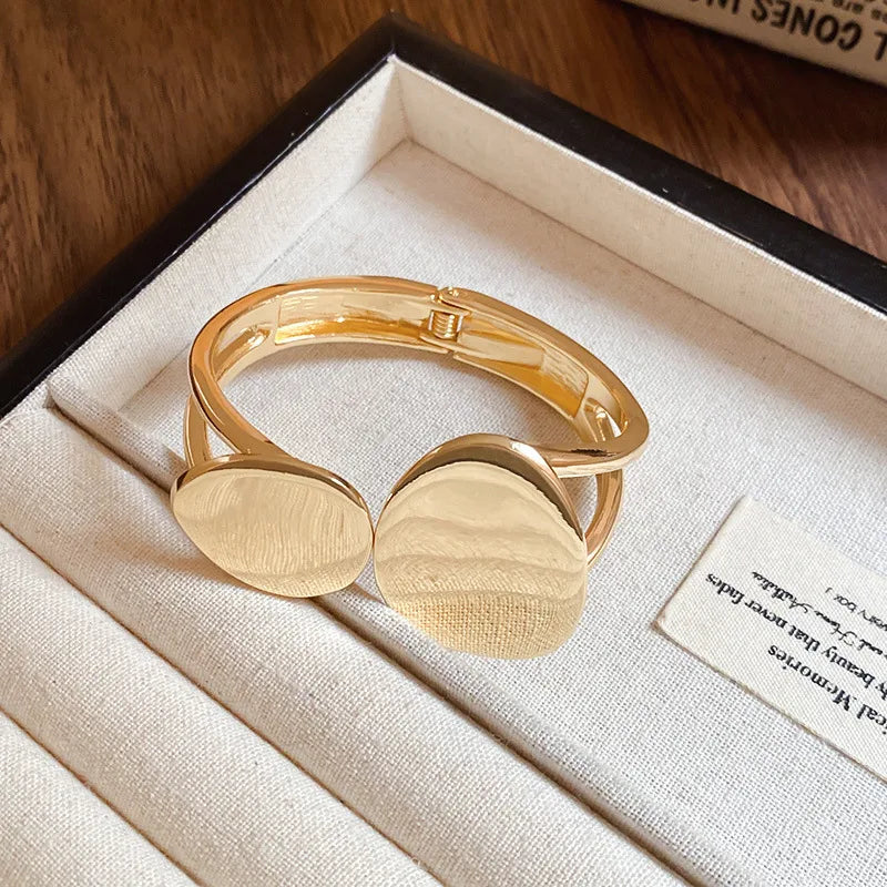 Minimalist Wavy Gold Cuff Bracelet